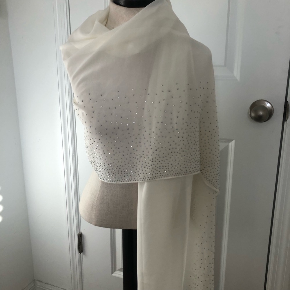 Jessica McClintock Elegant Winter White Scarf with Silver Stud Accents